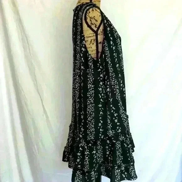 BCBG Paris Black and White Mini Dress - Picture 5 of 10